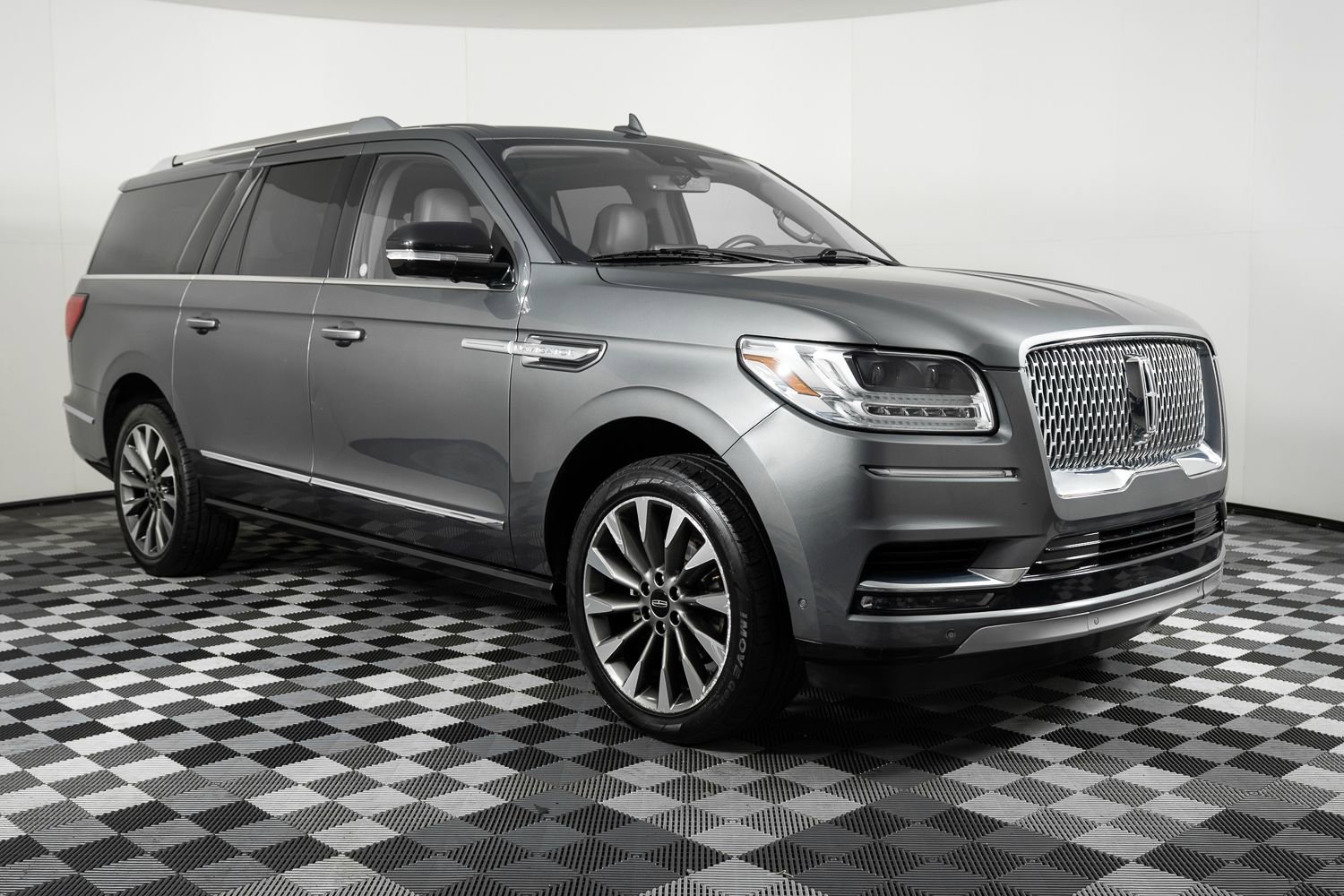 Used 2021 Lincoln Navigator L Reserve AWD/4WD image 8