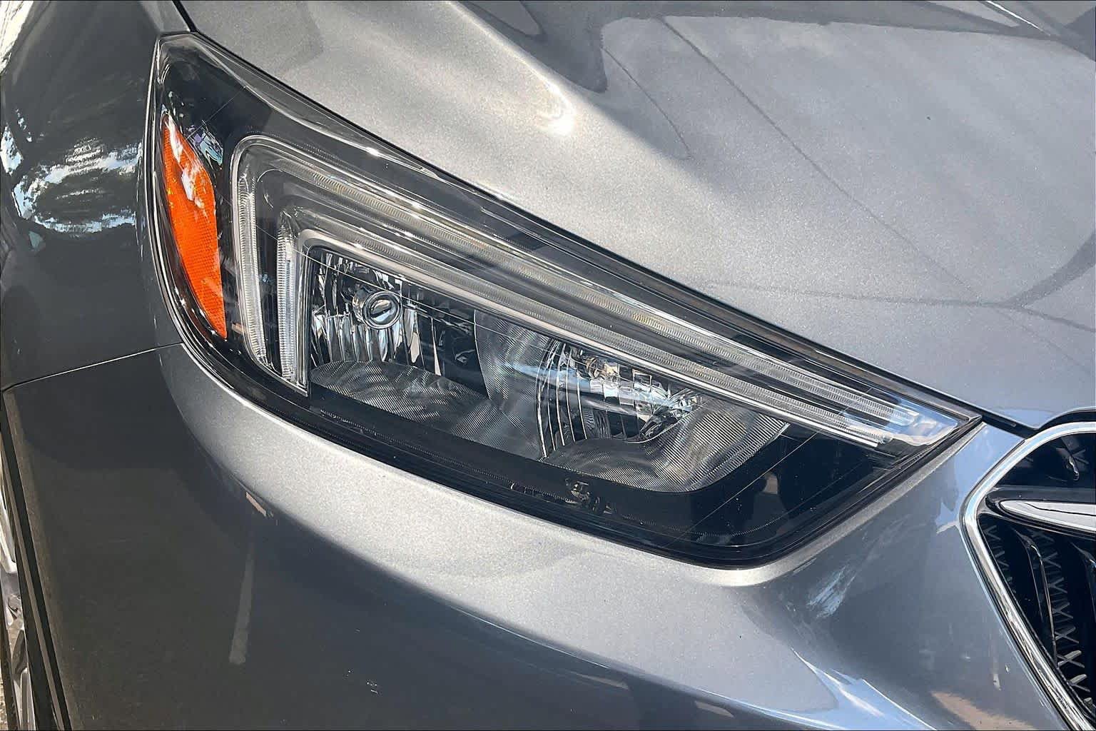 Used 2020 Buick Encore Preferred AWD/4WD image 27