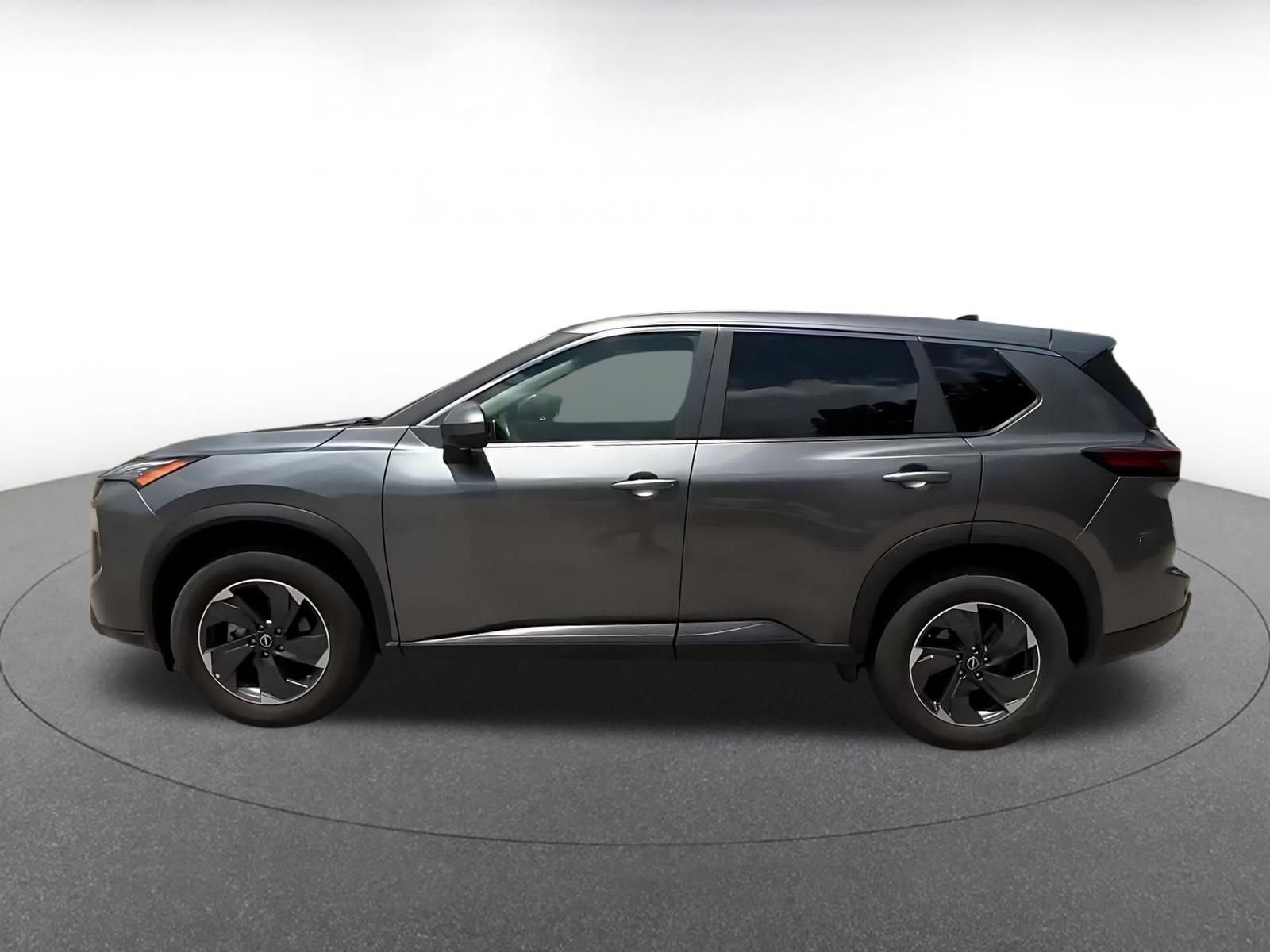 Used 2025 Nissan Rogue SV AWD/4WD image 9