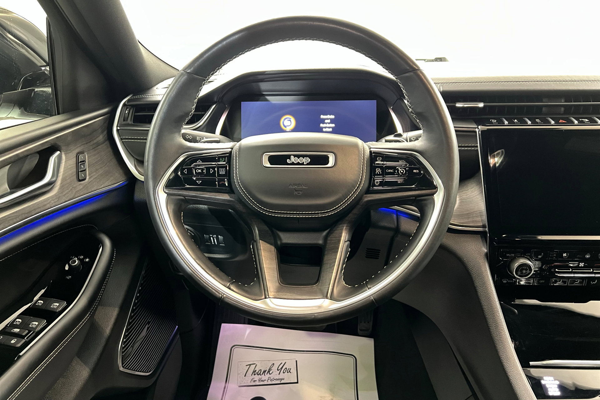 Certified 2022 Jeep Grand Cherokee Overland image 12