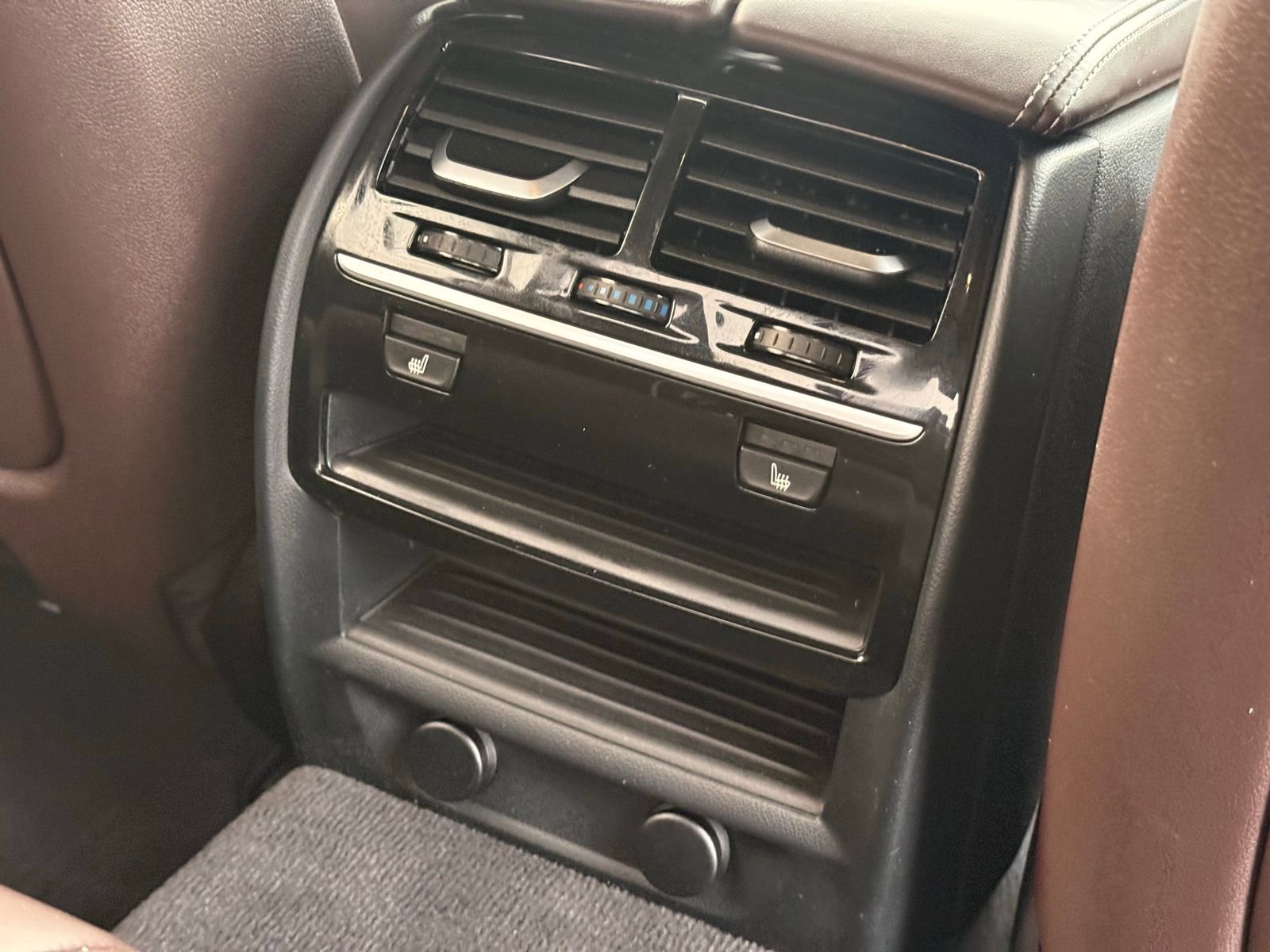 Used 2017 BMW 540i xDrive image 35