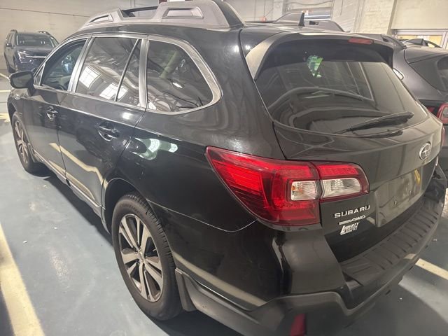 Used 2018 Subaru Outback 2.5i Limited AWD/4WD image 10
