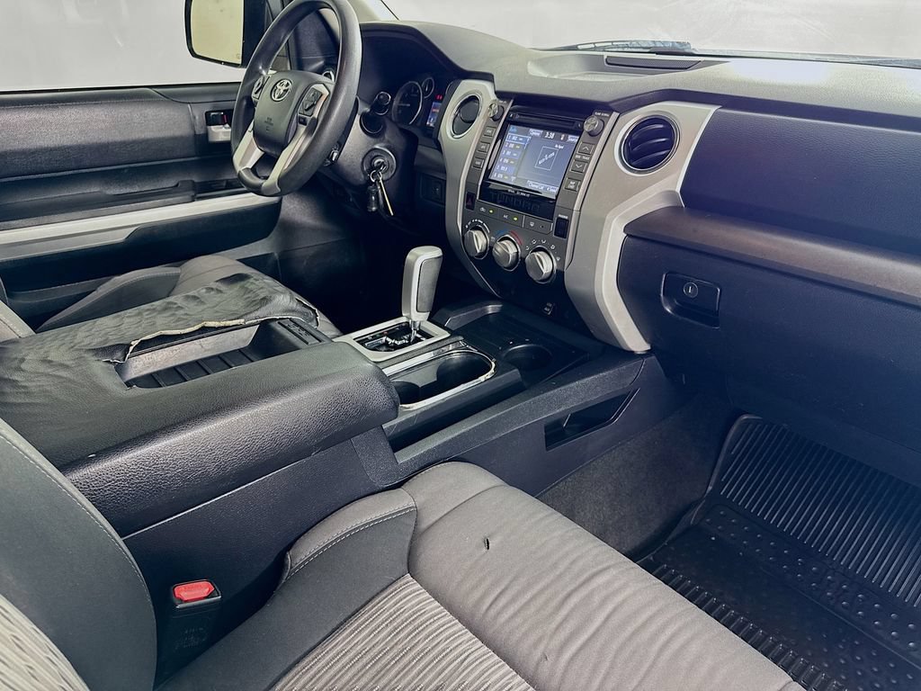 Used 2017 Toyota Tundra SR5 w/ SR5 Upgrade Package RWD image 34