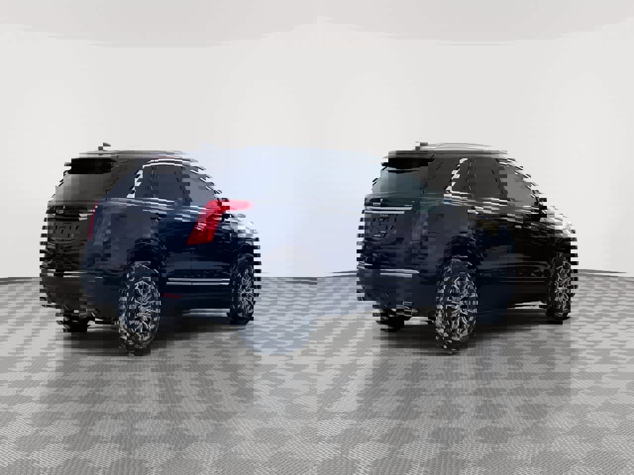 Used 2017 Cadillac XT5 Luxury w/ Driver Awareness Package image 8