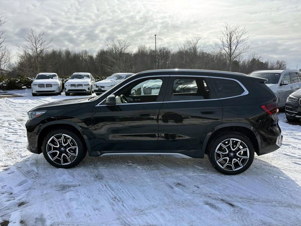 Certified 2025 BMW X1 xDrive28i w/ Premium Package image 4