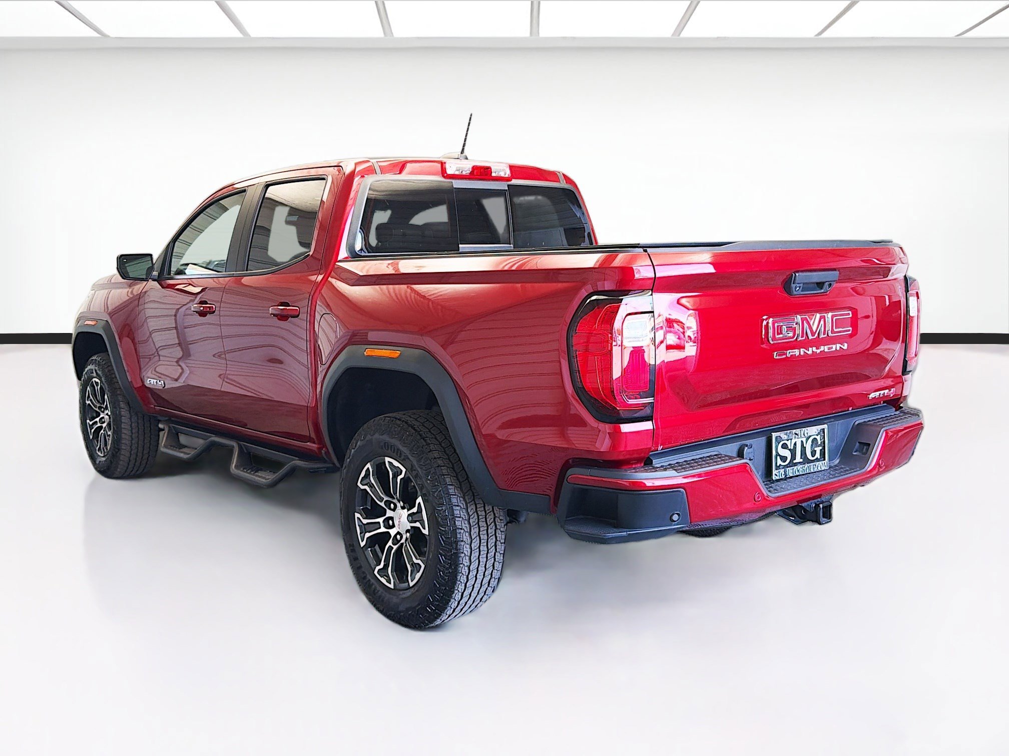 Used 2023 GMC Canyon AT4 w/ Canyon Safety Plus Package image 6