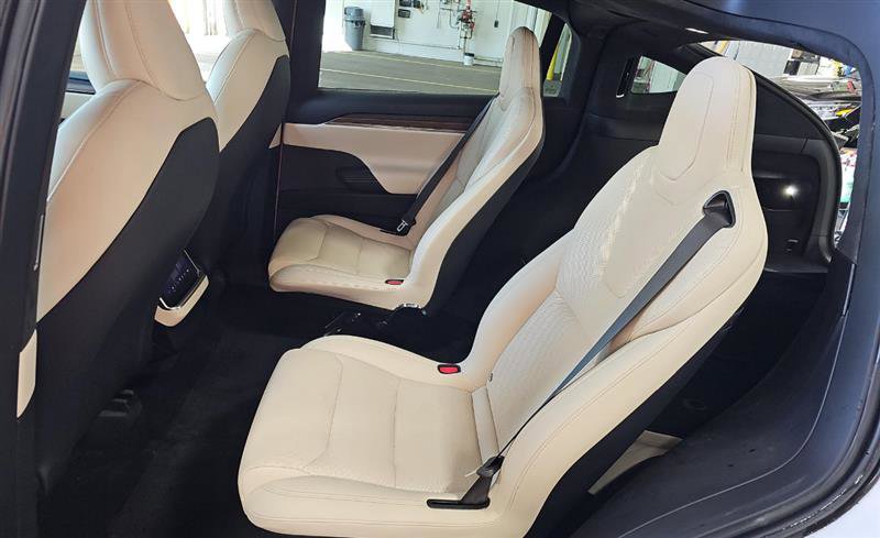 Used 2022 Tesla Model X AWD/4WD image 3