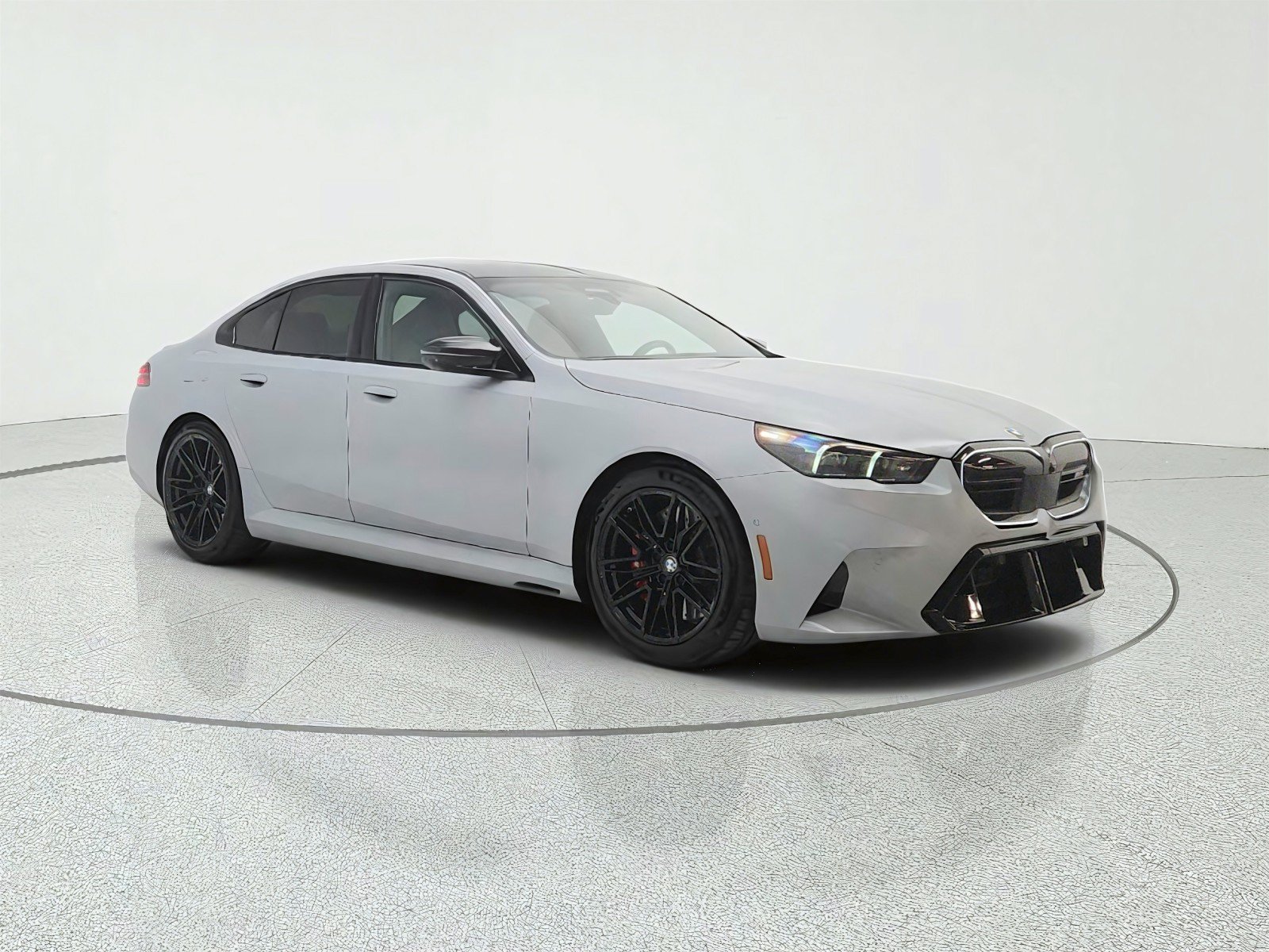 Used 2025 BMW M5 w/ Carbon Package AWD/4WD image 3