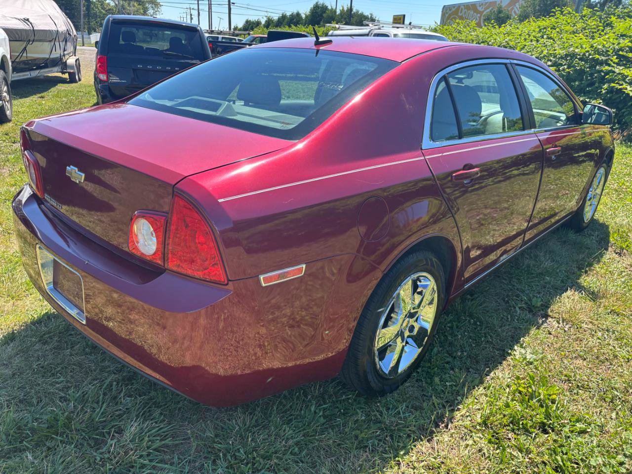 Used 2010 Chevrolet Malibu LT w/ Premium Audio Package FWD image 5