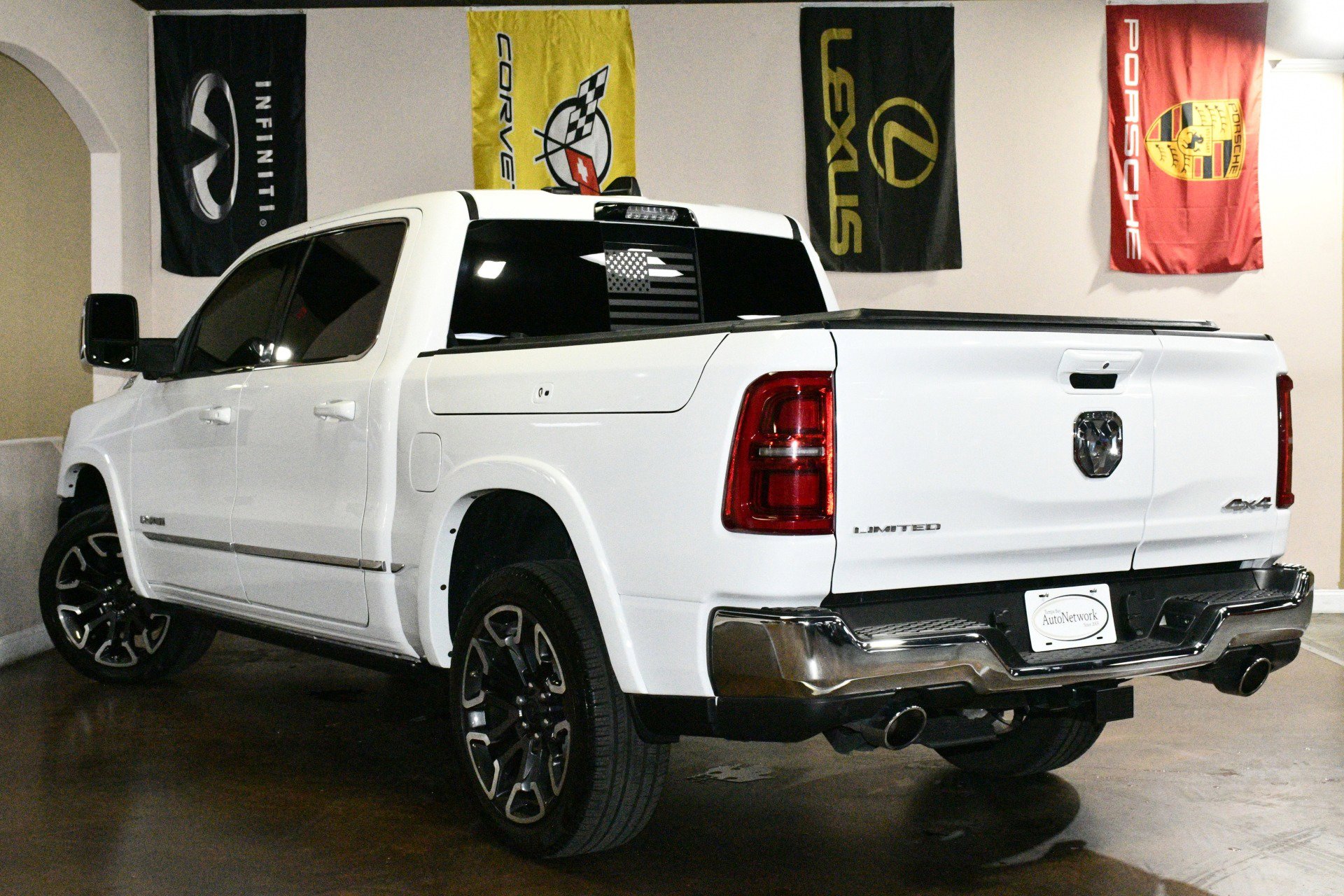 Used 2025 RAM 1500 Limited AWD/4WD image 6