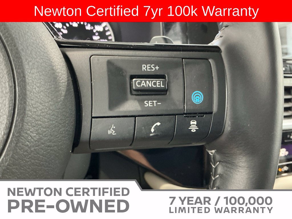 Used 2025 Nissan Pathfinder SL AWD/4WD image 34