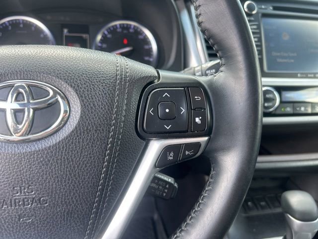 Used 2019 Toyota Highlander XLE image 20