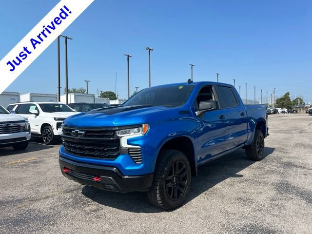 Used 2023 Chevrolet Silverado 1500 LT Trail Boss w/ LPO, Dark Essentials Package AWD/4WD image 7