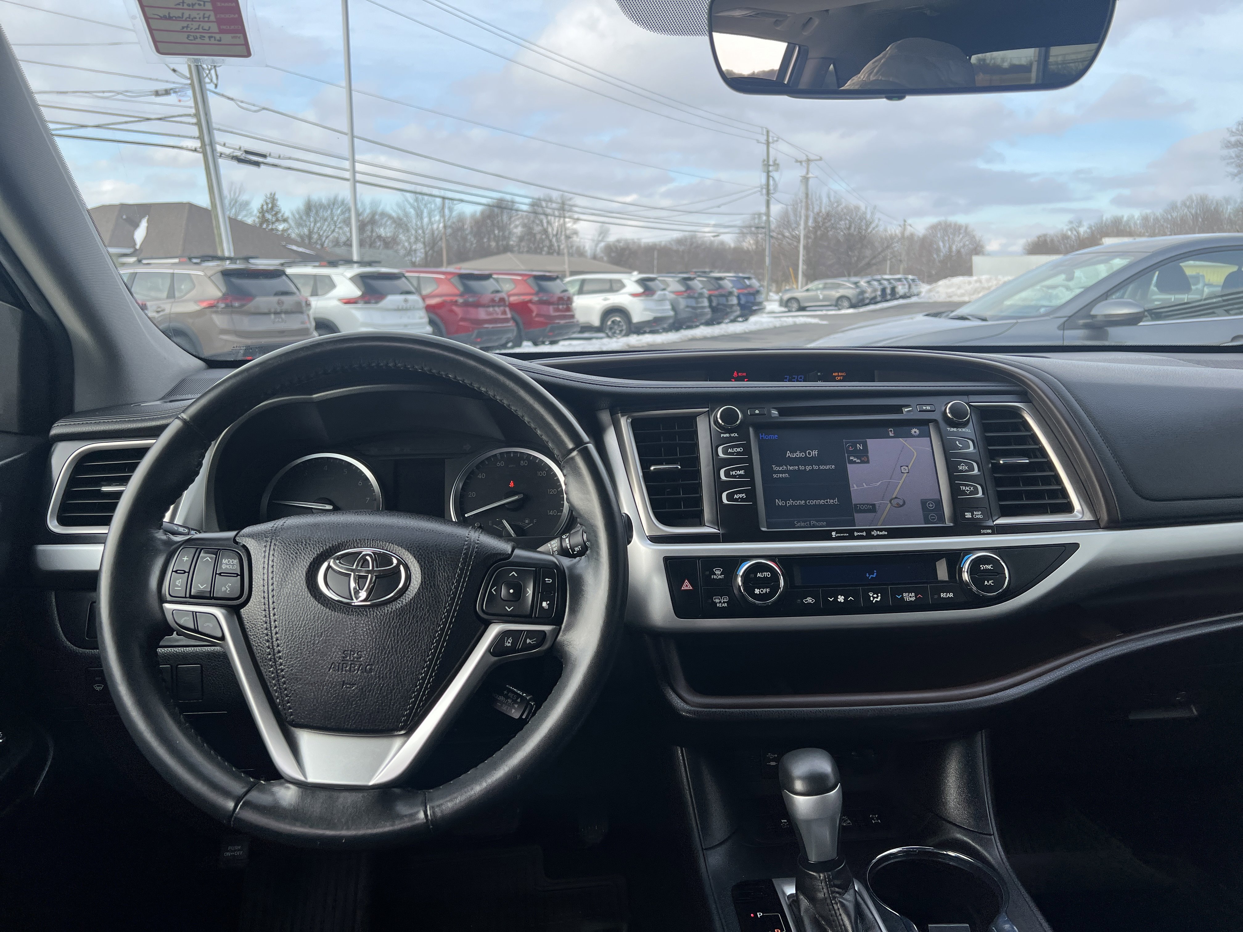 Used 2019 Toyota Highlander XLE image 6