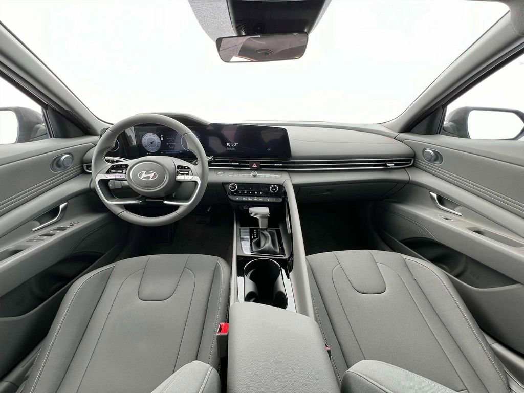 New 2024 Hyundai Elantra SEL w/ Convenience Package image 13
