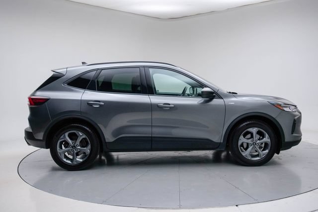 Used 2025 Ford Escape ST-Line FWD image 9