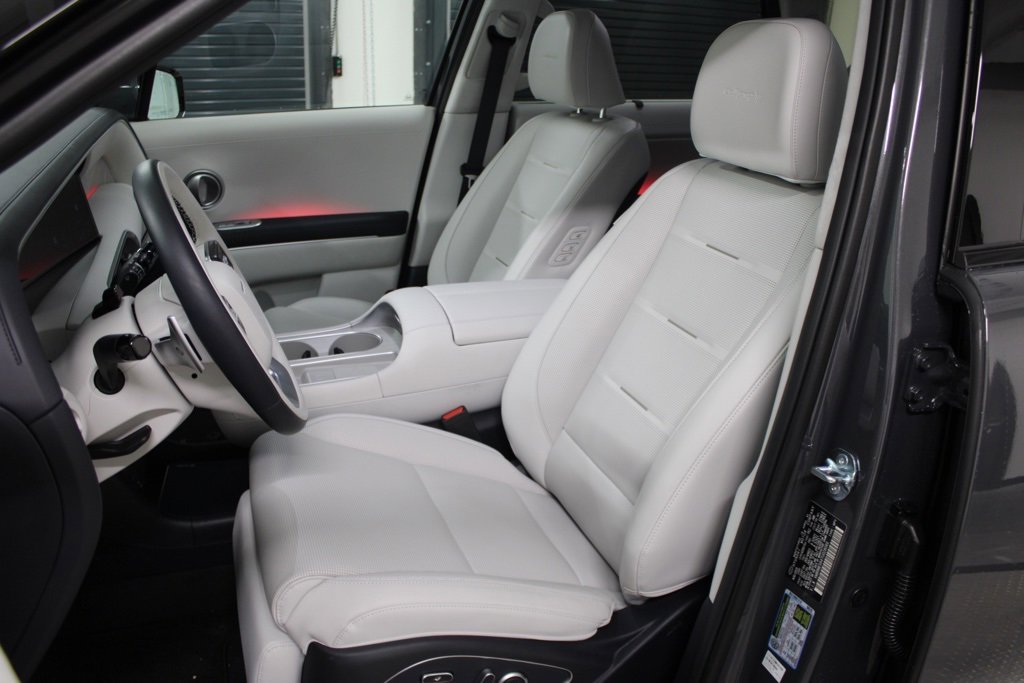 Used 2026 Hyundai Palisade Calligraphy image 5
