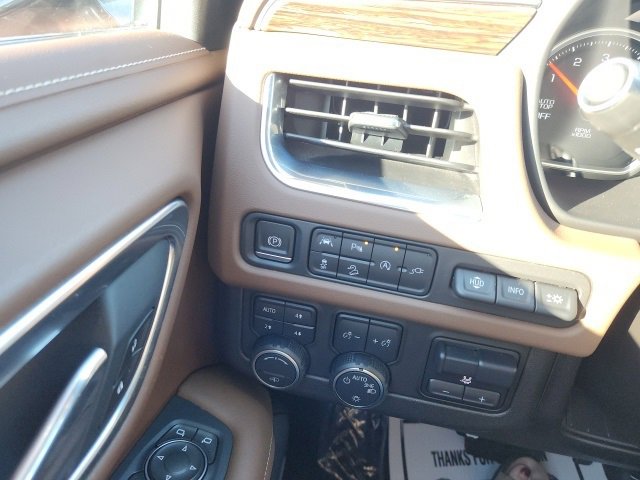 Used 2021 Chevrolet Suburban High Country image 22