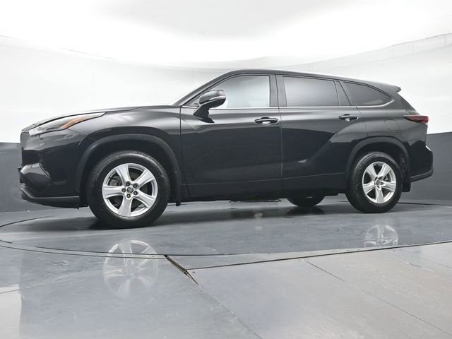 Certified 2025 Toyota Highlander LE image 36