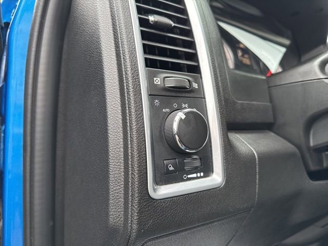 Used 2024 RAM 1500 Classic SLT image 28