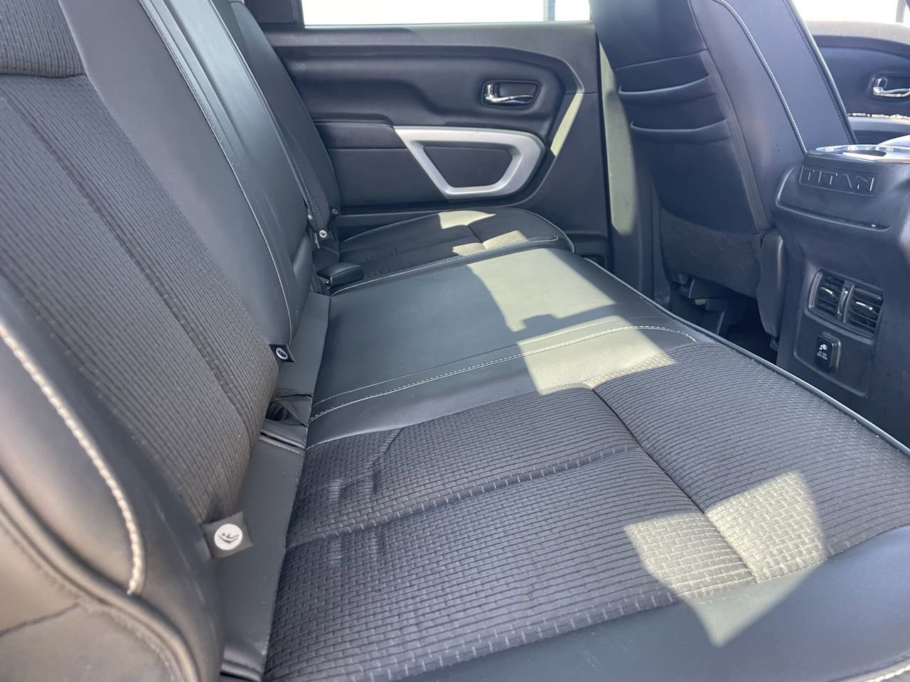 Used 2017 Nissan Titan PRO-4X AWD/4WD image 13