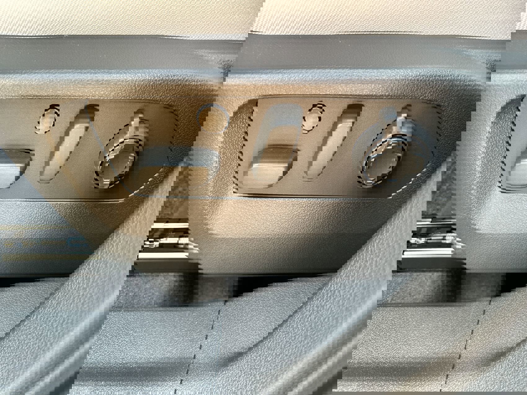 New 2025 Buick Envision Avenir image 19