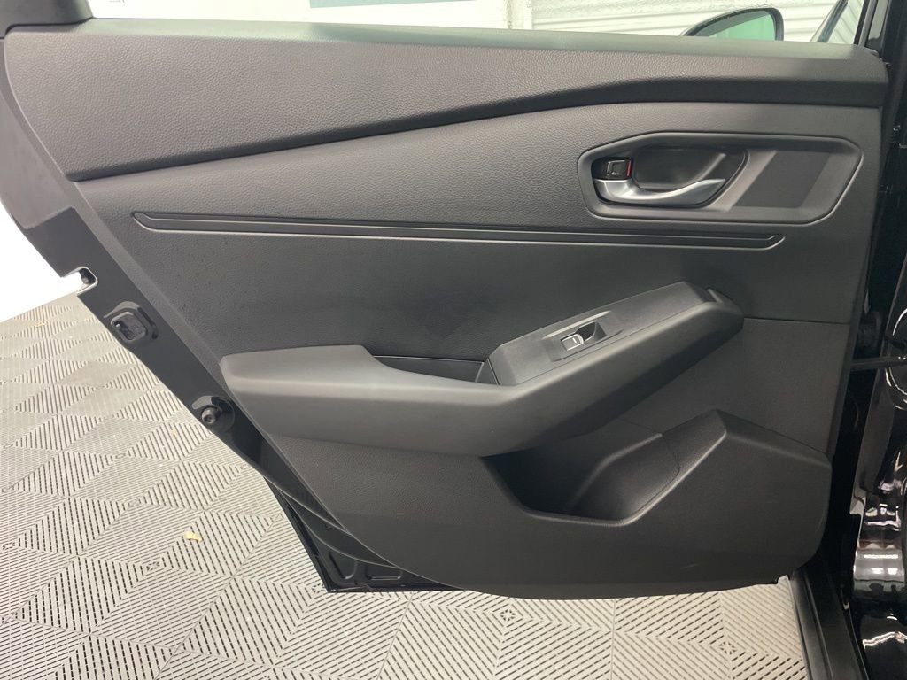 Used 2025 Honda Accord SE image 27