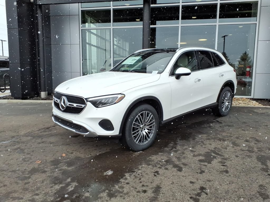 New 2026 Mercedes-Benz GLC 300 4MATIC image 2