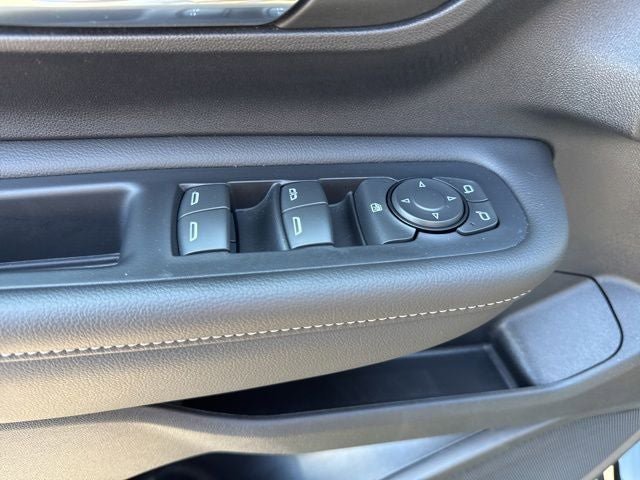 Used 2023 GMC Terrain SLE w/ Driver Convenience Package FWD image 9
