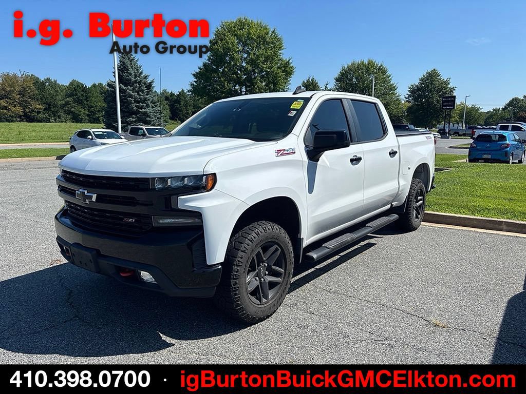 Used 2021 Chevrolet Silverado 1500 LT Trail Boss w/ Convenience Package II AWD/4WD image 3