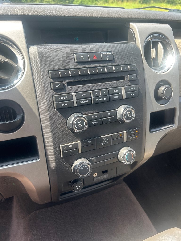 Used 2010 Ford F150 XLT RWD image 11