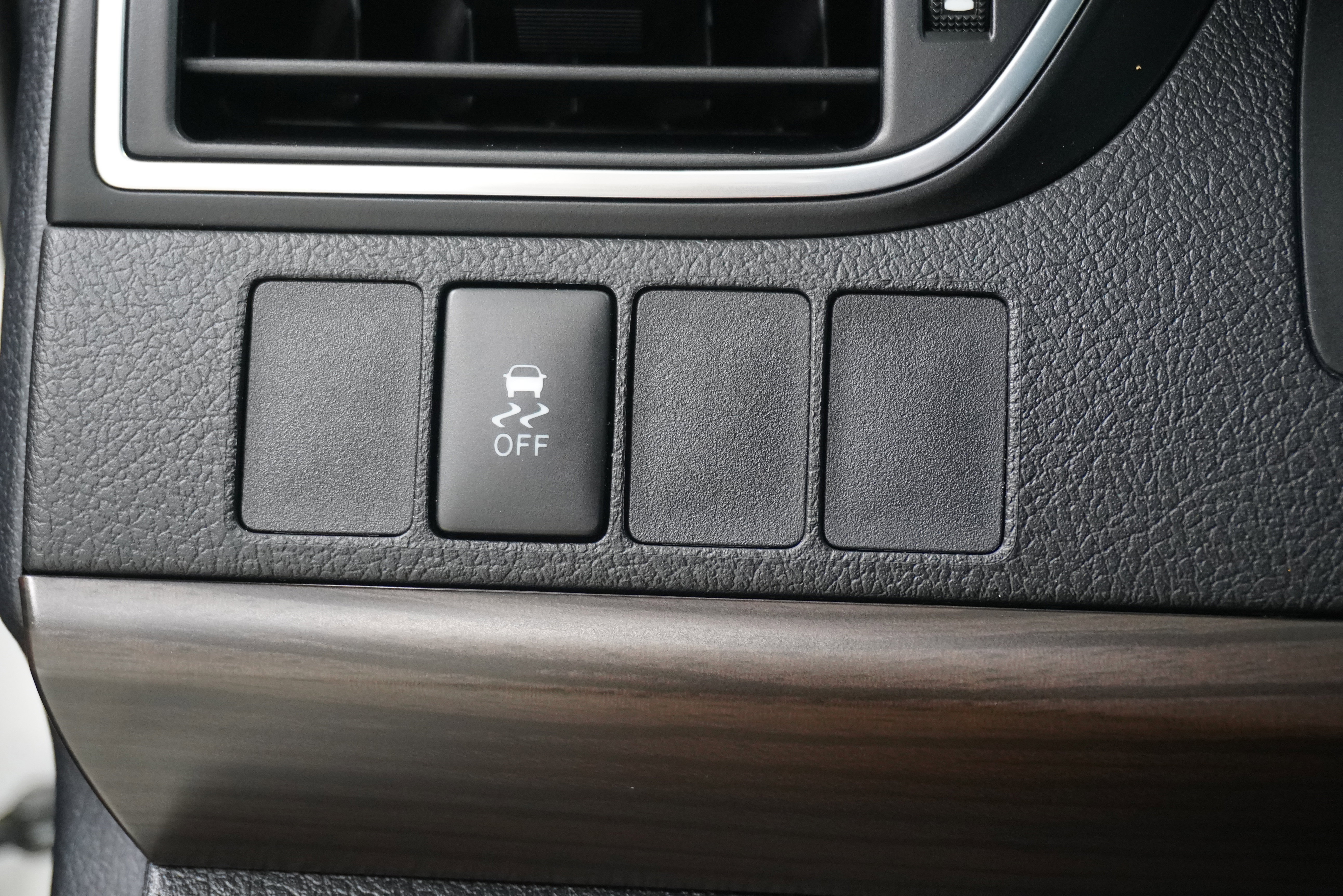 Used 2017 Toyota Camry LE FWD image 20