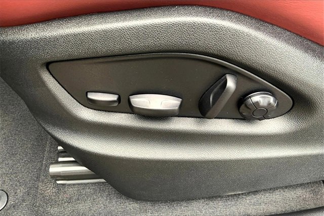 New 2025 Porsche Cayenne GTS image 31