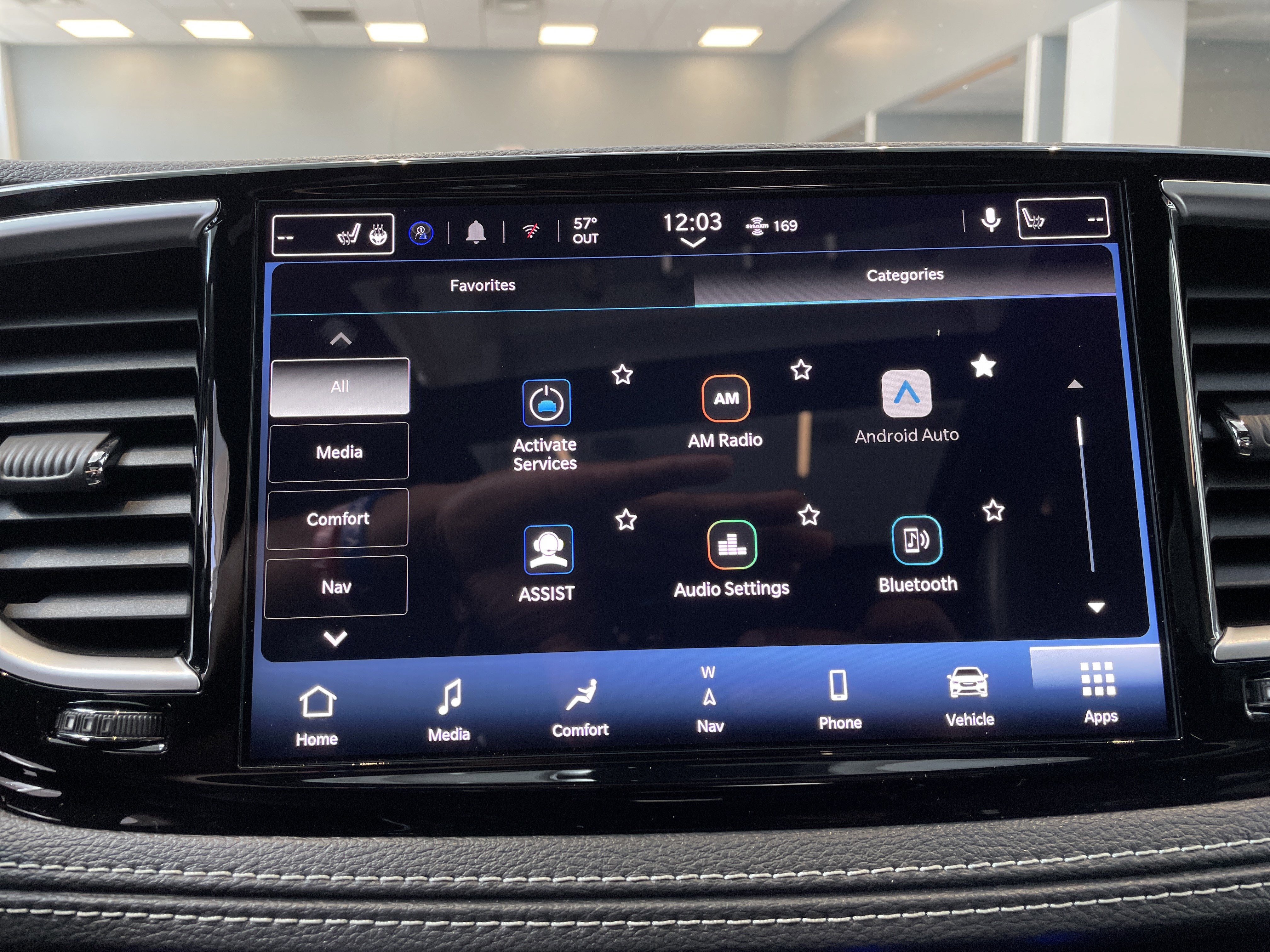 New 2026 Chrysler Pacifica Limited w/ Uconnect Theater Family Group FWD image 24