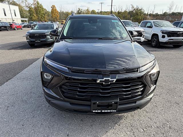 New 2026 Chevrolet TrailBlazer LT w/ Midnight Edition AWD/4WD image 9