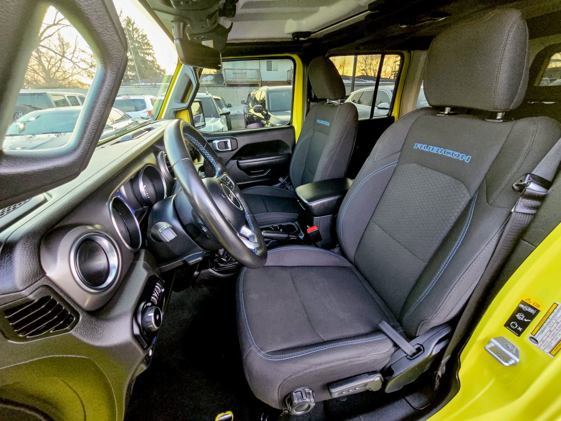 Used 2022 Jeep Wrangler Unlimited Rubicon 4xe w/ Safety Group image 32