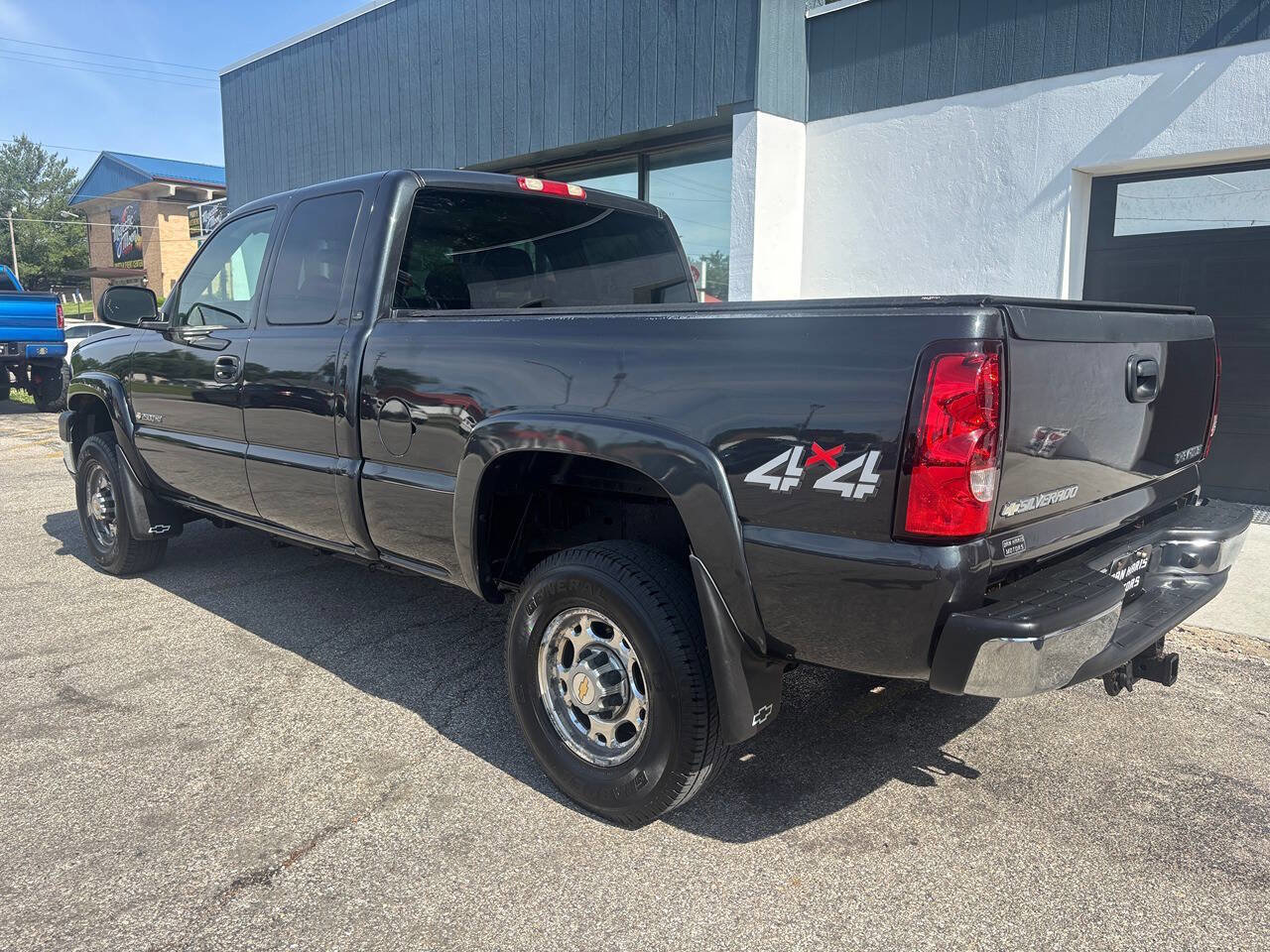 Used 2005 Chevrolet Silverado 2500 LS AWD/4WD image 10