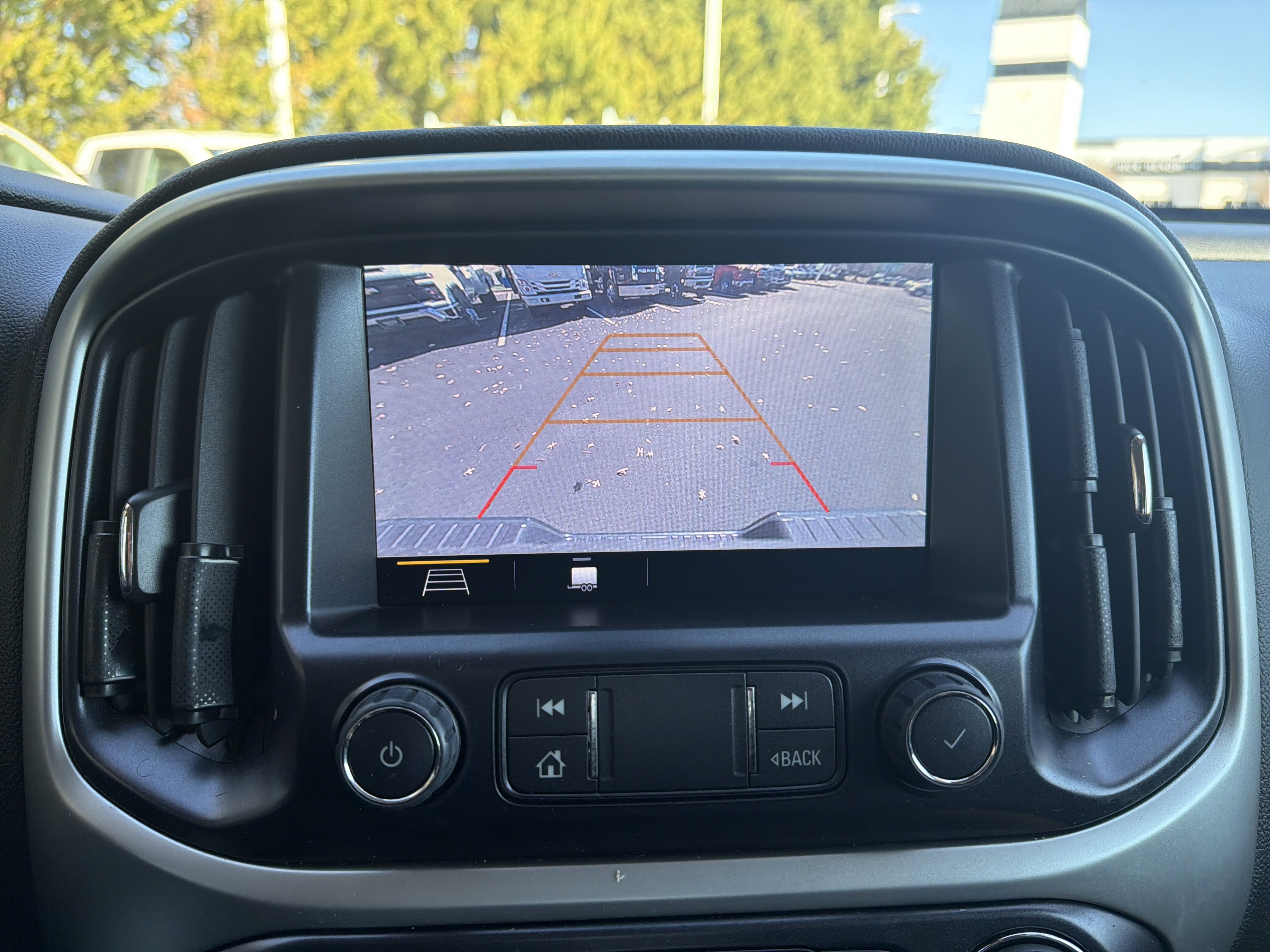 Used 2019 Chevrolet Colorado ZR2 w/ ZR2 Dusk Special Edition image 24