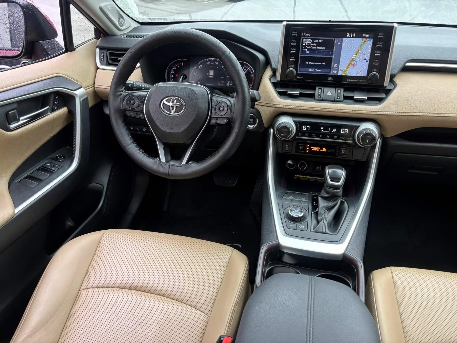 Used 2019 Toyota RAV4 Limited w/ Advanced Technology Package image 31
