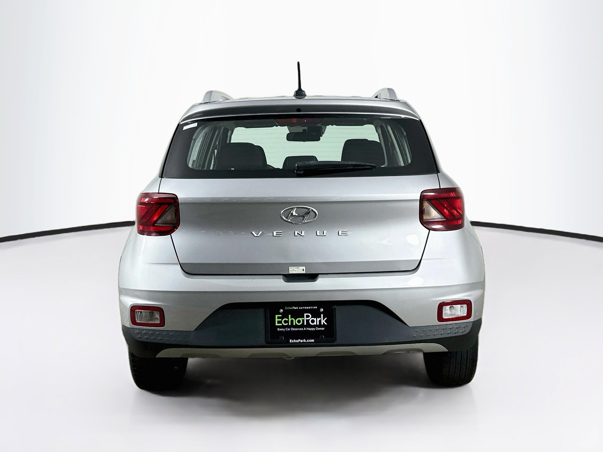 Used 2025 Hyundai Venue SEL FWD image 7
