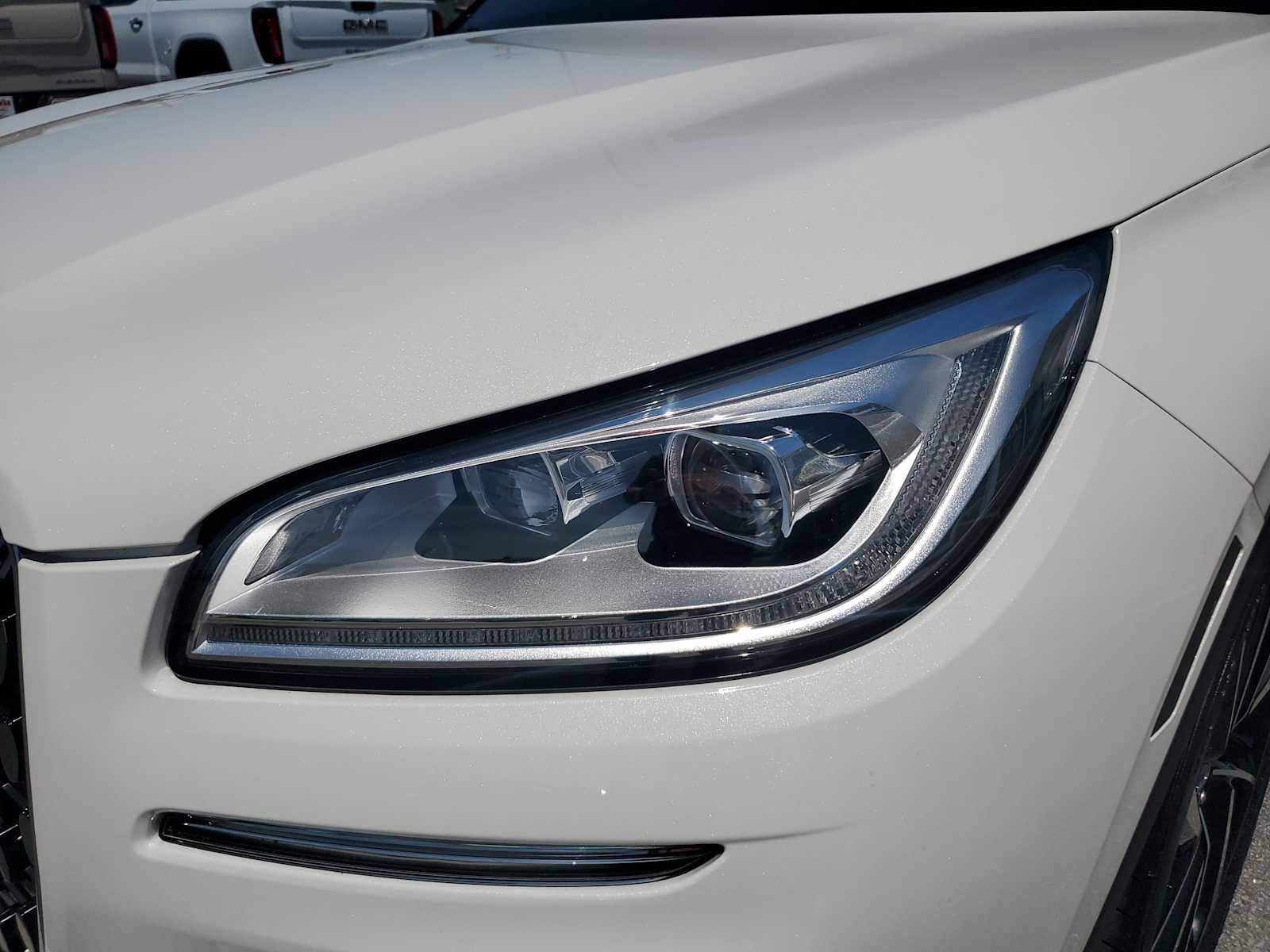 Used 2023 Lincoln Corsair Reserve FWD image 11