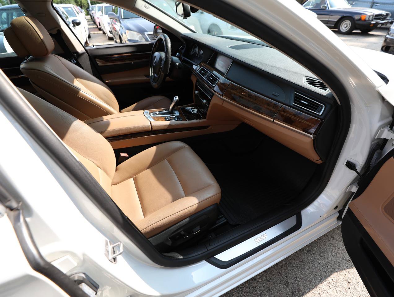 Used 2013 BMW 740Li xDrive AWD/4WD image 13