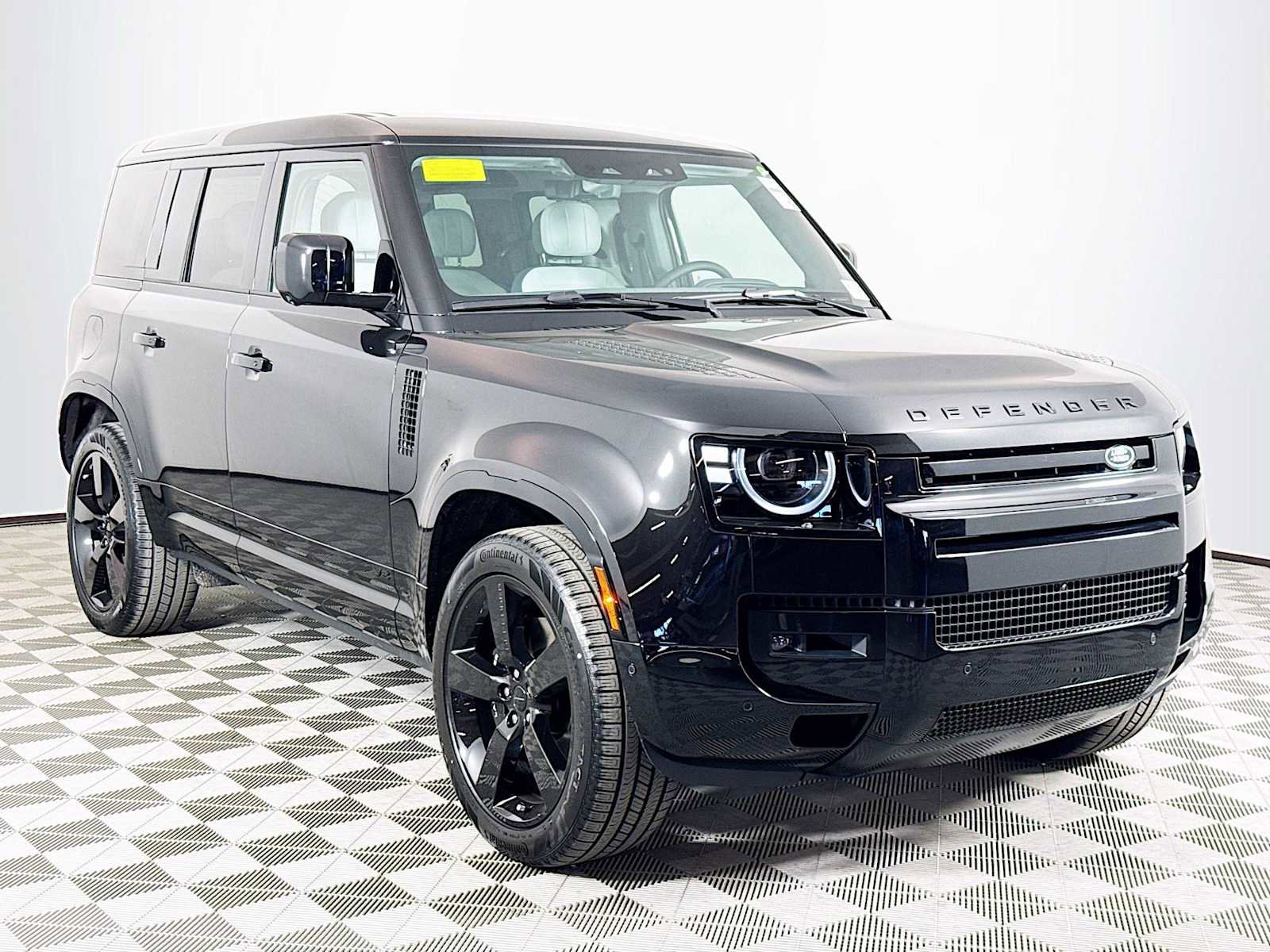 New 2026 Land Rover Defender 110 V8 AWD/4WD image 3