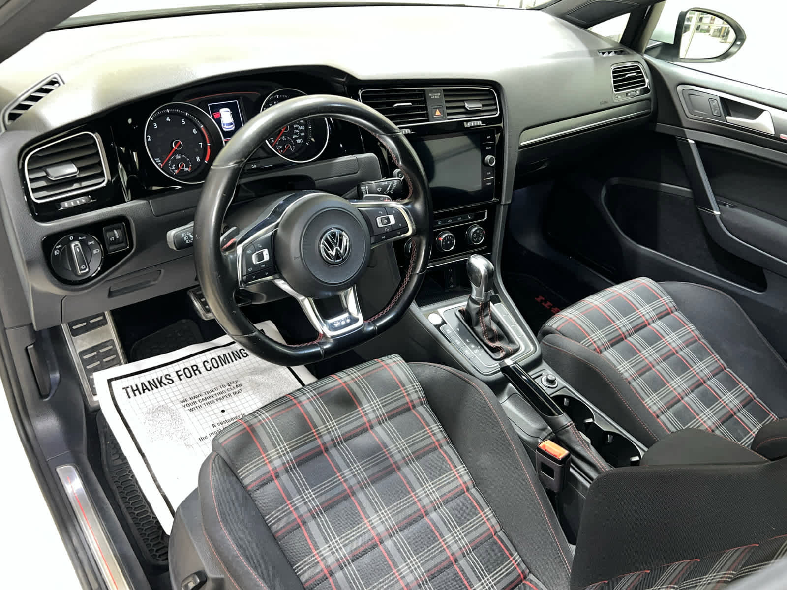 Used 2018 Volkswagen GTI SE image 16