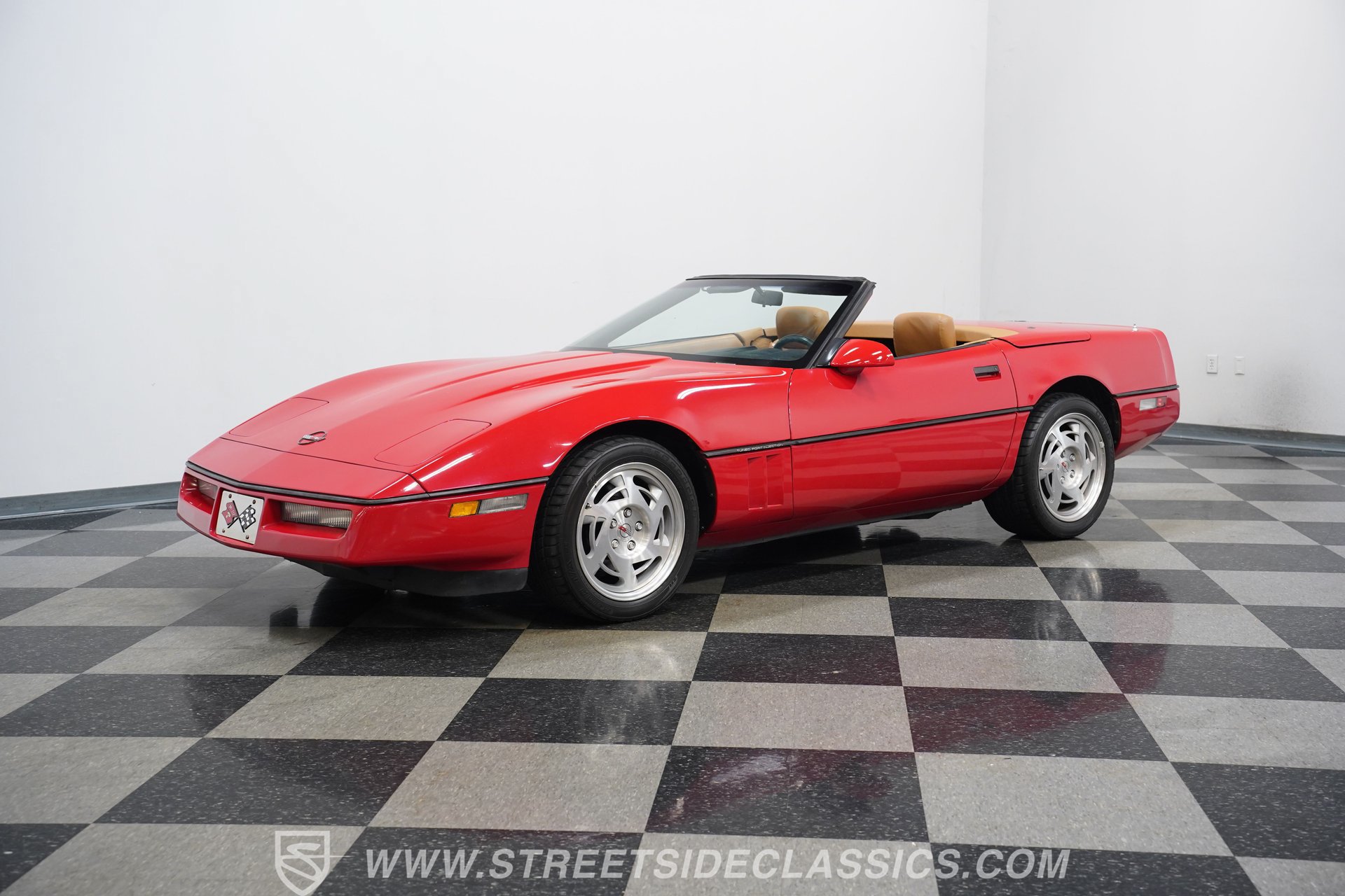 Used 1990 Chevrolet Corvette Convertible RWD image 7