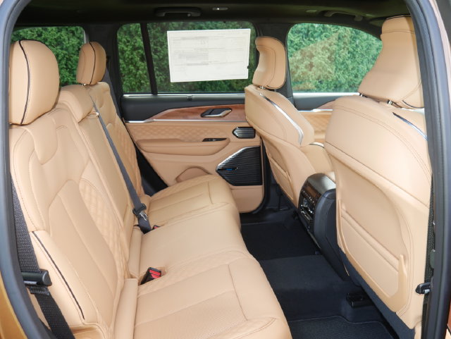 New 2027 Jeep Grand Cherokee Summit AWD/4WD image 28