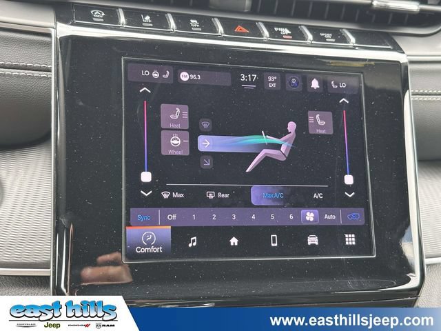 Certified 2025 Jeep Grand Cherokee Laredo X w/ Luxury Tech Group I AWD/4WD image 42