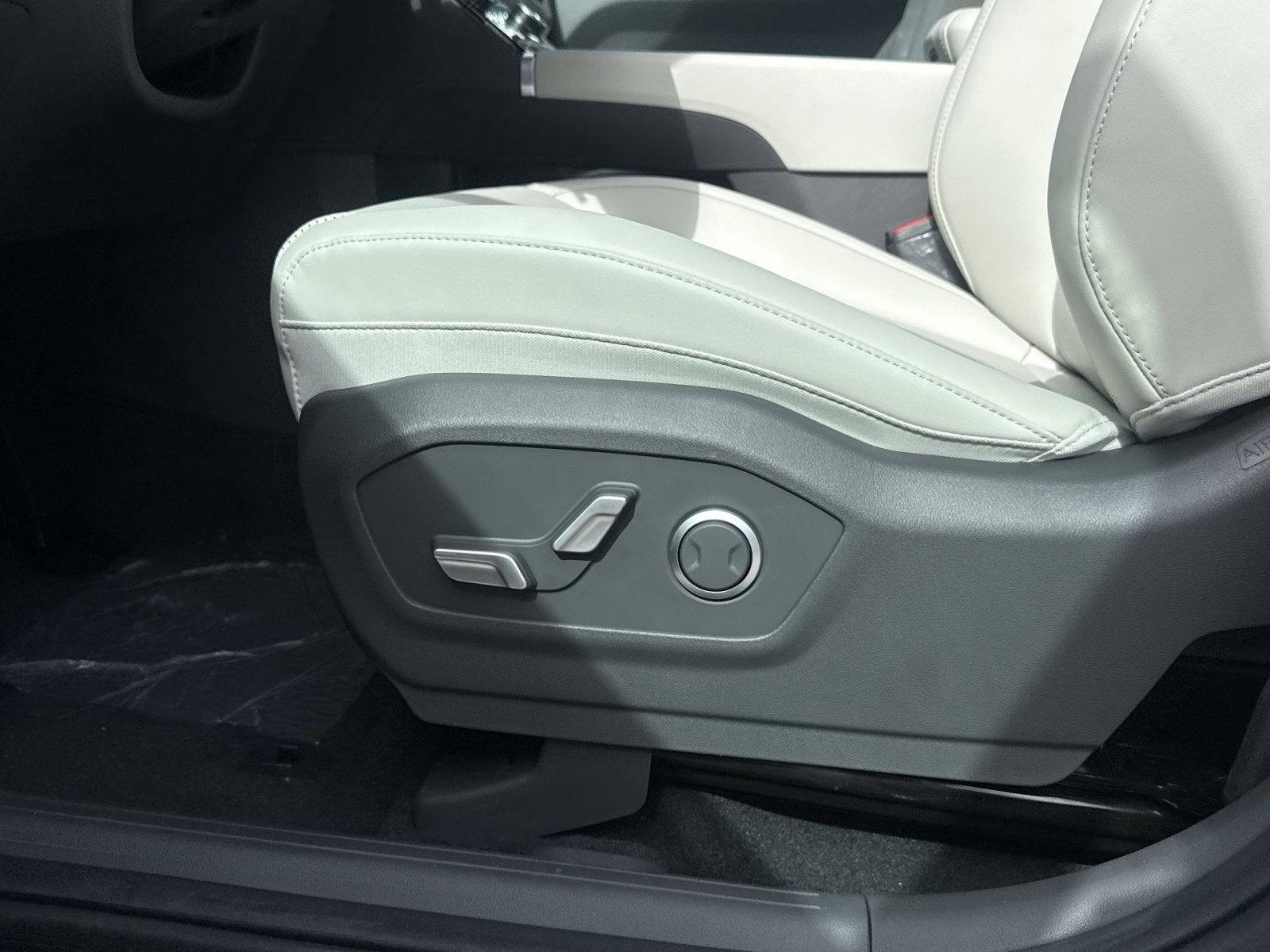 New 2026 Hyundai Santa Fe SEL image 14