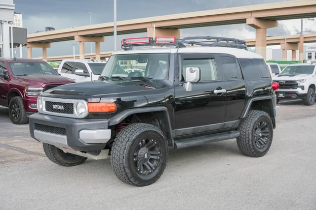 Used 2014 Toyota FJ Cruiser 4WD w/ Upgrade Package image 15
