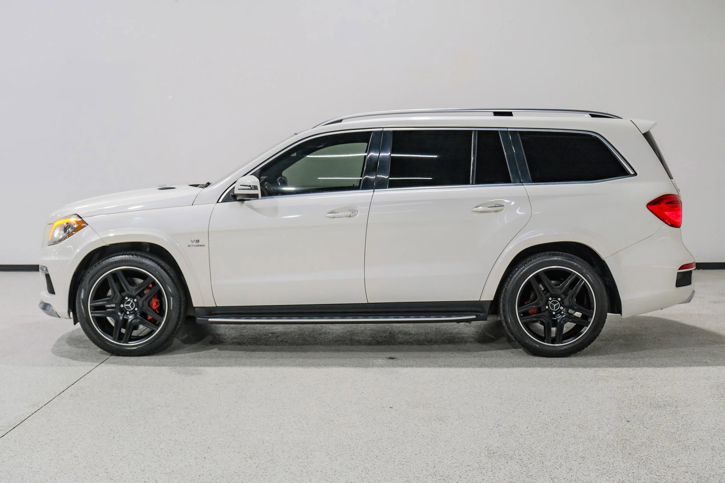 Used 2016 Mercedes-Benz GL 63 AMG 4MATIC image 9